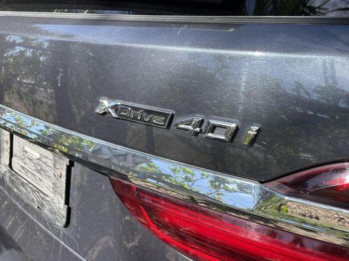 Arctic Gray Metallic 2021 BMW X7 xDrive40i