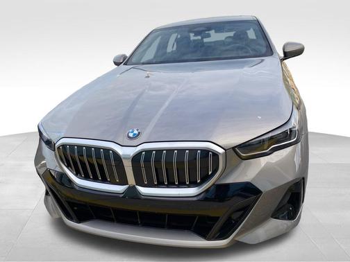 2025 BMW 530 i