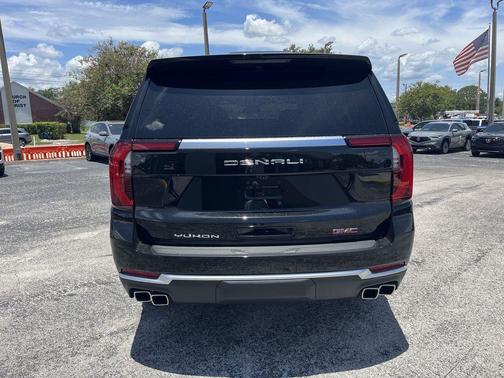 2025 GMC Yukon XL Denali