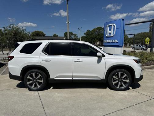 2025 Honda Pilot Touring