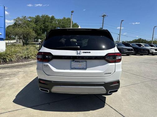 2025 Honda Pilot Touring