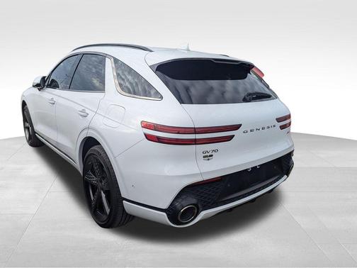 2023 Genesis GV70 2.5T