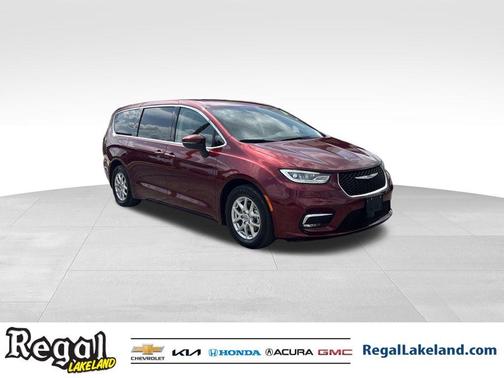 2023 Chrysler Pacifica Touring-L