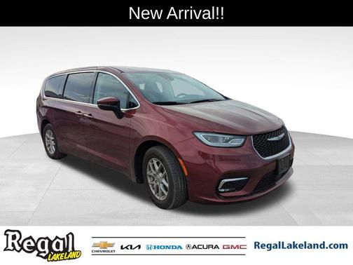 2023 Chrysler Pacifica Touring-L