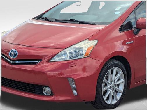 2013 Toyota Prius v Five