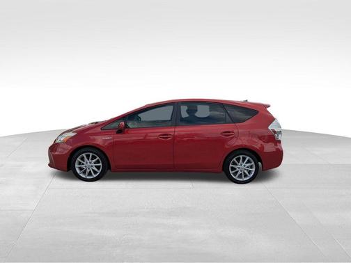 2013 Toyota Prius v Five