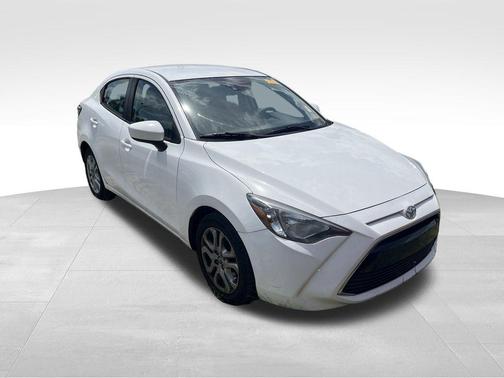 2017 Toyota Yaris iA Base