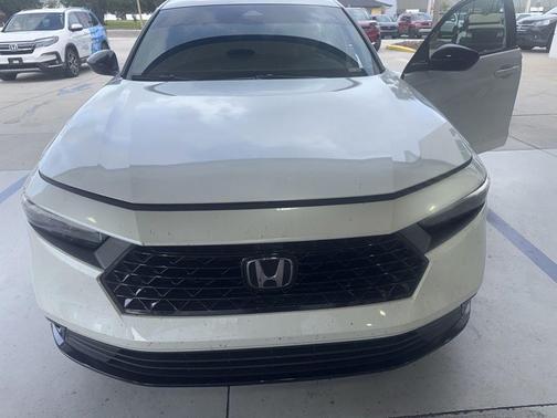 Platinum White Pearl 2025 Honda Accord Hybrid Sport-L