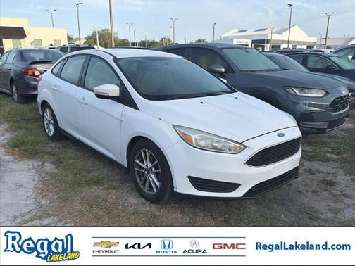 Oxford White 2015 Ford Focus SE