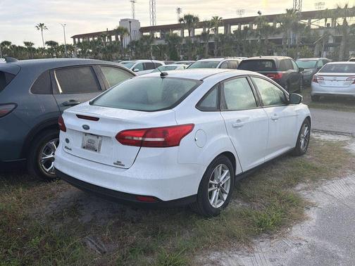 Oxford White 2015 Ford Focus SE