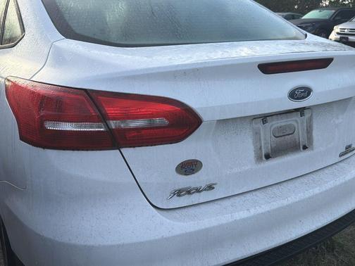 Oxford White 2015 Ford Focus SE