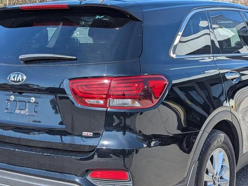 2020 Kia Sorento LX