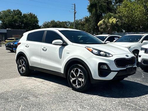 Clear White 2020 Kia Sportage LX