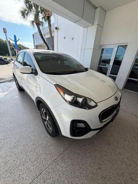 Clear White 2020 Kia Sportage LX