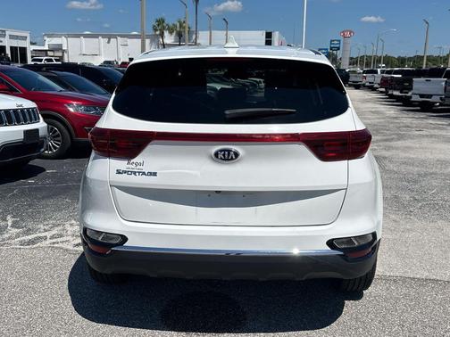 Clear White 2020 Kia Sportage LX
