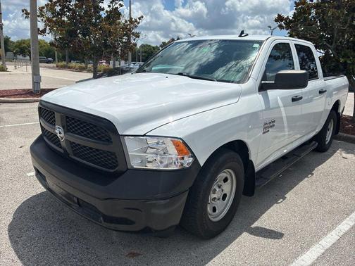 Bright White Clearcoat 2022 RAM 1500 Classic Tradesman