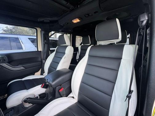 2011 Jeep Wrangler Unlimited Sport