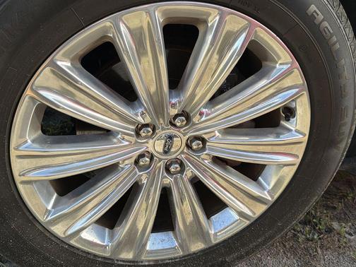 Black Metallic 2020 Ford Explorer Limited
