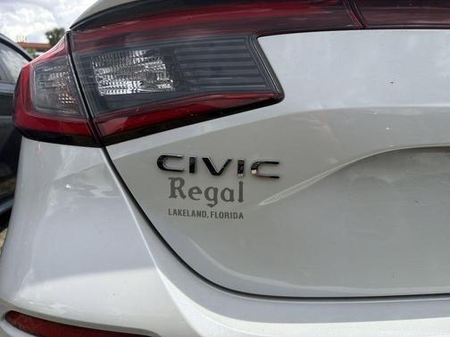 Platinum White Pearl 2024 Honda Civic Sport