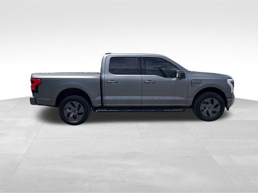 2022 Ford F-150 Lightning LARIAT