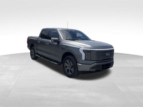 2022 Ford F-150 Lightning LARIAT