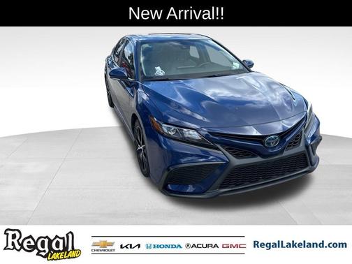 2024 Toyota Camry Hybrid SE