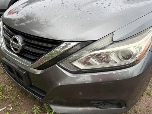 Gun Metallic 2018 Nissan Altima 2.5 SV