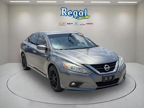 Gun Metallic 2018 Nissan Altima 2.5 SV