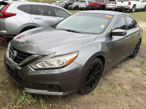 Gun Metallic 2018 Nissan Altima 2.5 SV