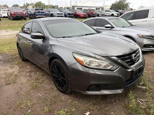 Gun Metallic 2018 Nissan Altima 2.5 SV