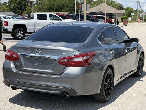 Gun Metallic 2018 Nissan Altima 2.5 SV