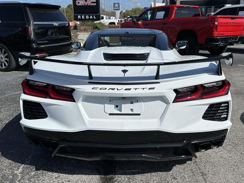 Arctic White 2023 Chevrolet Corvette Stingray w/3LT