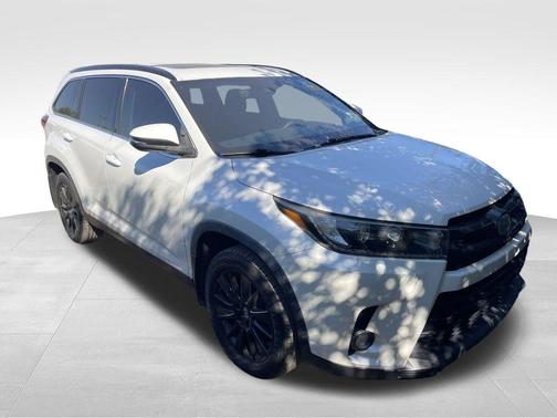 2019 Toyota Highlander 