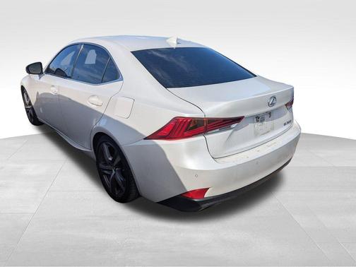 2018 Lexus IS 300 Base