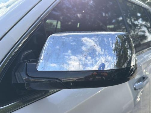 Iridescent Pearl Tricoat 2019 Chevrolet Tahoe Premier