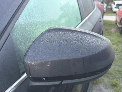 Deep Black Pearl Effect 2022 Volkswagen Taos 1.5T SE