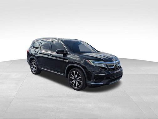 2022 Honda Pilot Touring 8-Passenger
