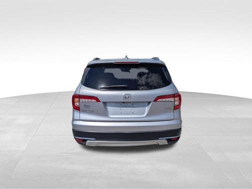 2019 Honda Pilot Touring 8-Passenger