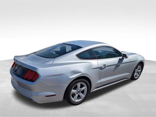2017 Ford Mustang V6