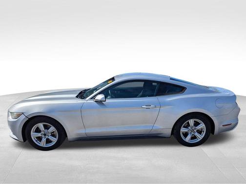 2017 Ford Mustang V6