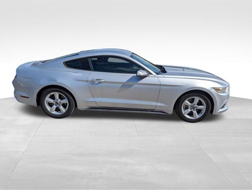 2017 Ford Mustang V6