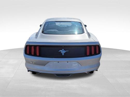 2017 Ford Mustang V6