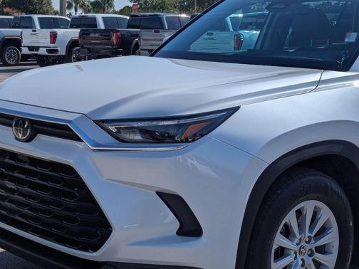 2024 Toyota Grand Highlander Hybrid XLE