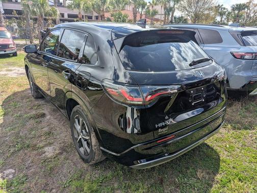 Crystal Black Pearl 2024 Honda HR-V EX-L