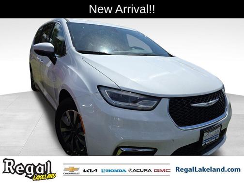 2023 Chrysler Pacifica Hybrid Touring L