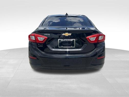 2018 Chevrolet Cruze LS
