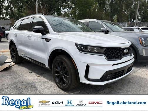 Glacial White Pearl 2021 Kia Sorento SX