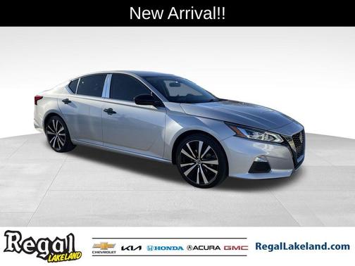 2022 Nissan Altima 2.5 SR