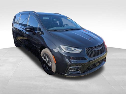 2025 Chrysler Pacifica Hybrid Select