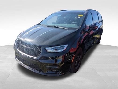 2025 Chrysler Pacifica Hybrid Select